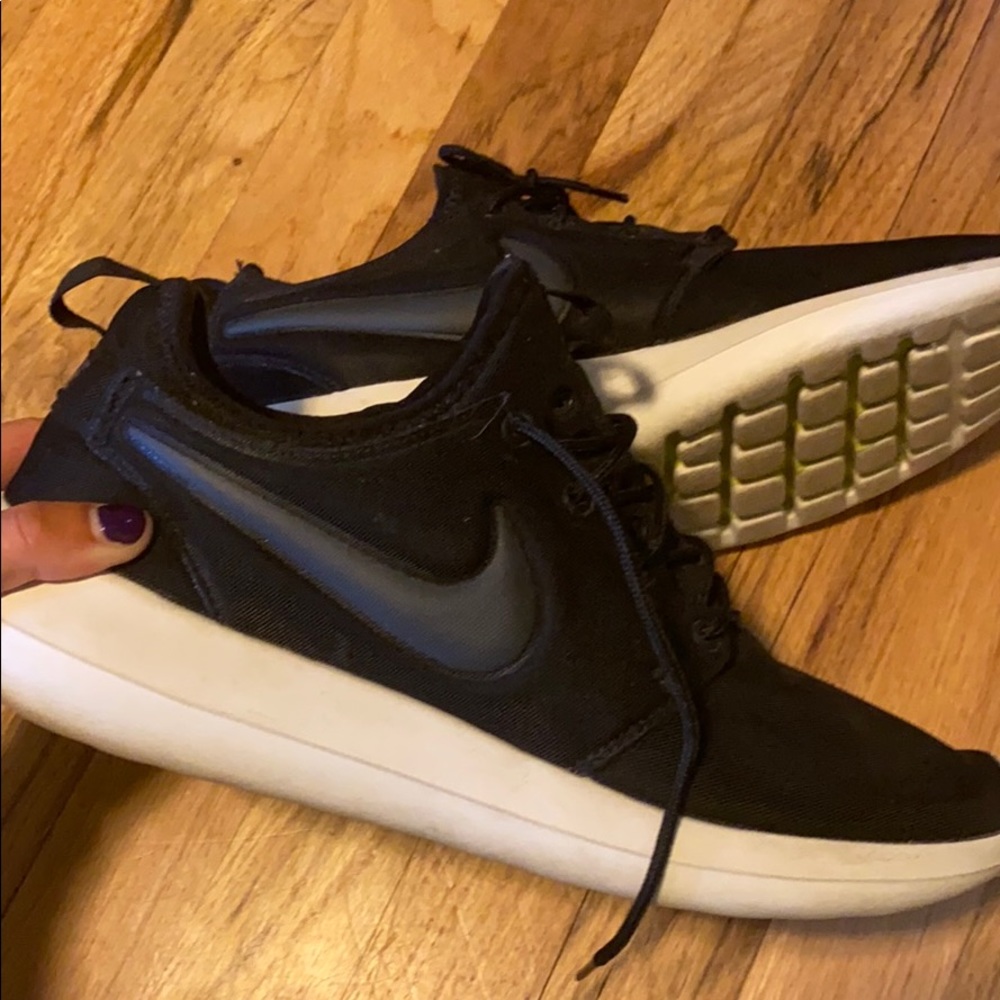 Nike Roshe run size 10 men’s